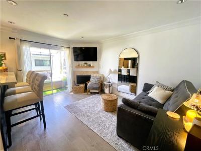 10960 Ashton Avenue , 307, Los Angeles, Калифорния 90024, Соединенные Штаты