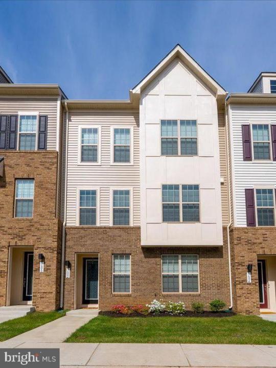 1602 Field Sparrow Terrace NE, Leesburg, Wirginia 20176, USA