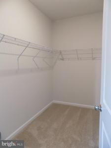 1602 Field Sparrow Terrace NE, Leesburg, Wirginia 20176, USA