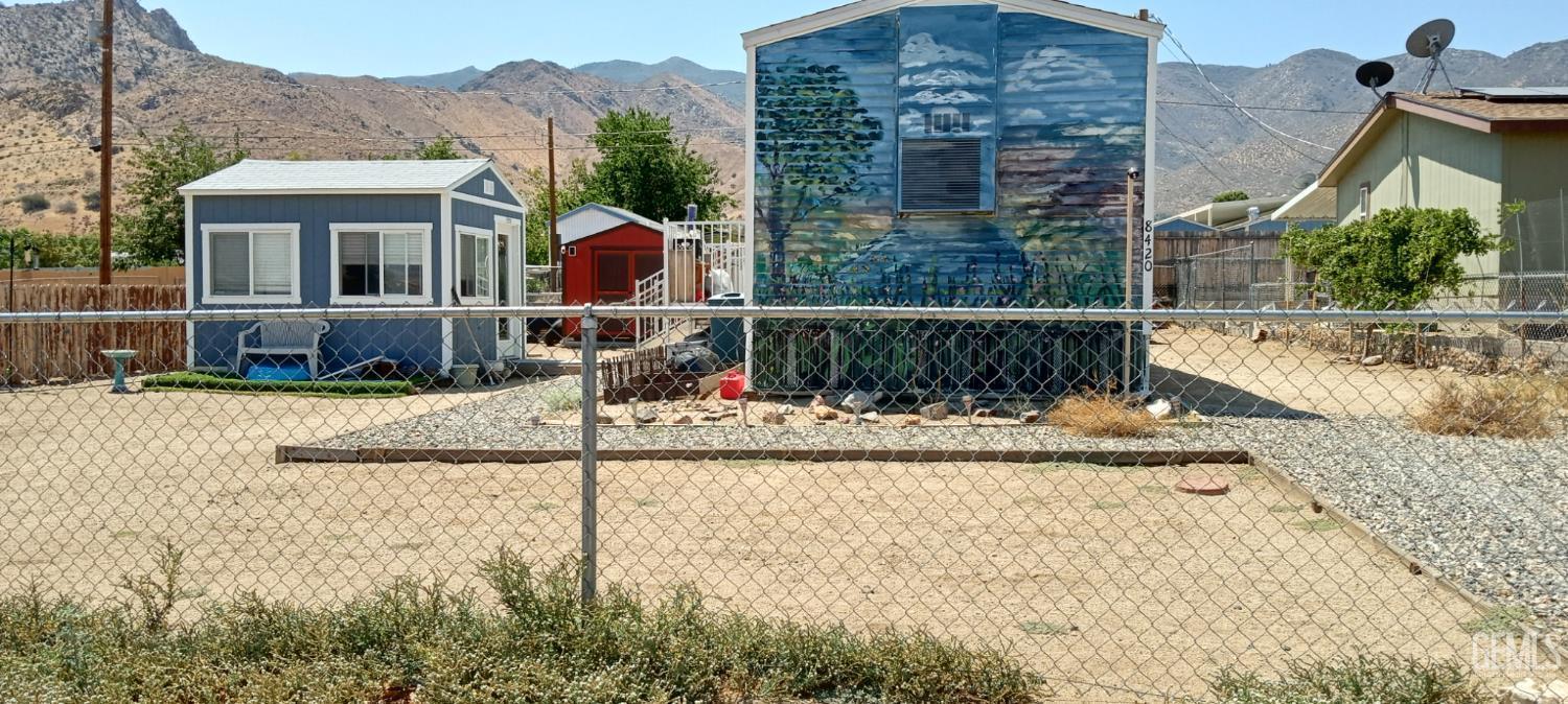 8420 Fremontia Way, Lake Isabella, California 93240