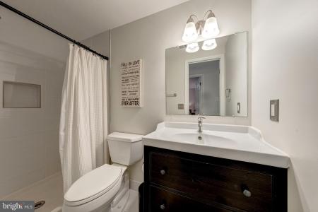 9312 Silver Mill Place, Fairfax, Virginia 22031, USA