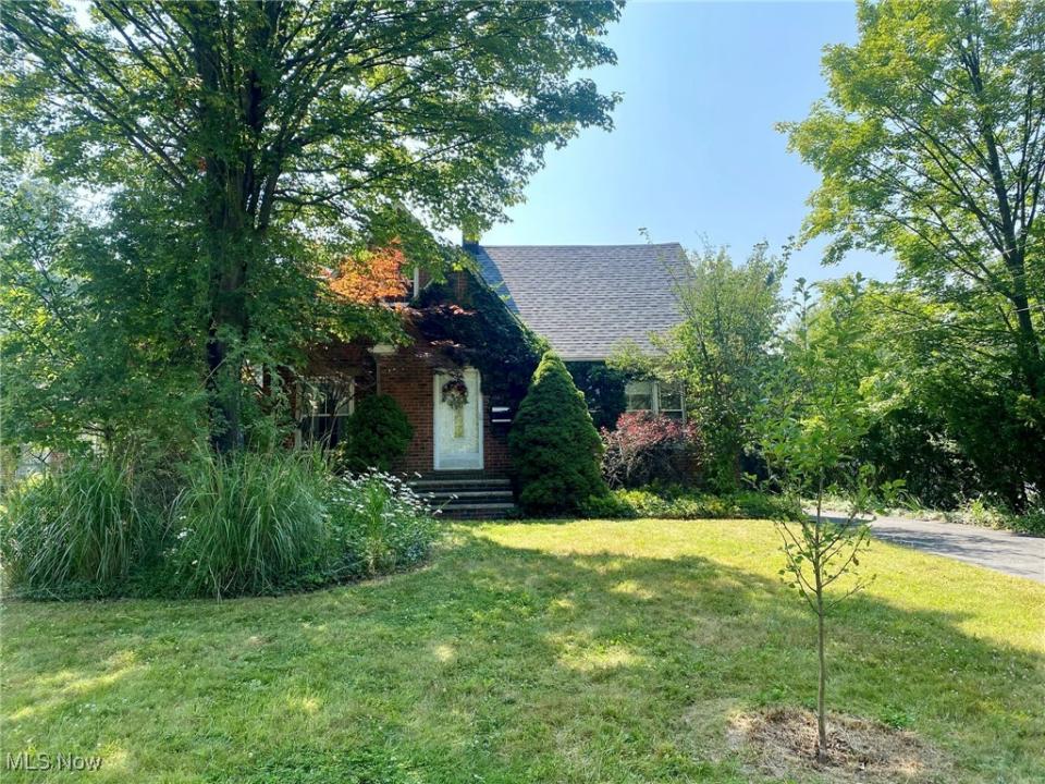 1568 Sunview Road, Lyndhurst, Ohio 44124, Estados Unidos