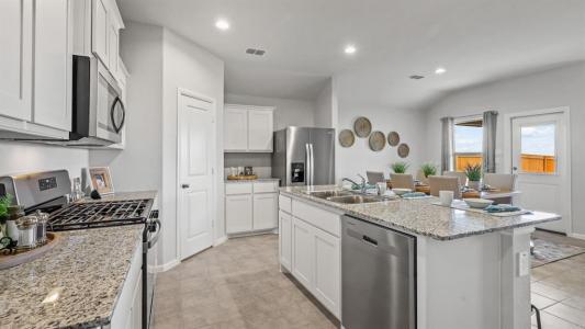 9456 MOUNTAIN PASS DR, Fort Worth, Техас 76108, Соединенные Штаты