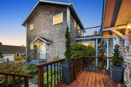 607 Ocean Beach Blvd N, Long Beach, Washington 98631, USA
