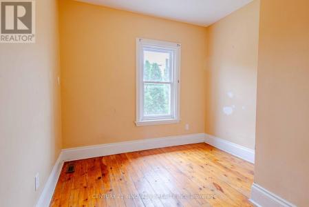 65 AIKMAN AVENUE, Hamilton (gibson), Ontario L8M 1P8, Canada