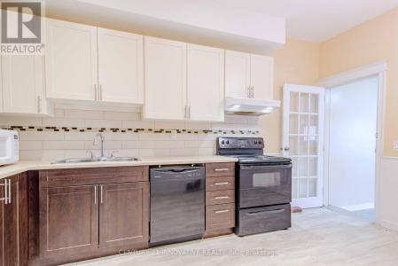 65 AIKMAN AVENUE, Hamilton (gibson), Ontario L8M 1P8, Canada