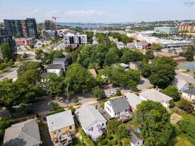 7132 SPRUCE STREET, Halifax, Nova Scotia B3L 2M5, Canada