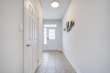 143 COLLIN COURT, Richmond Hill, Ontario L4E 0X8, CANADÁ