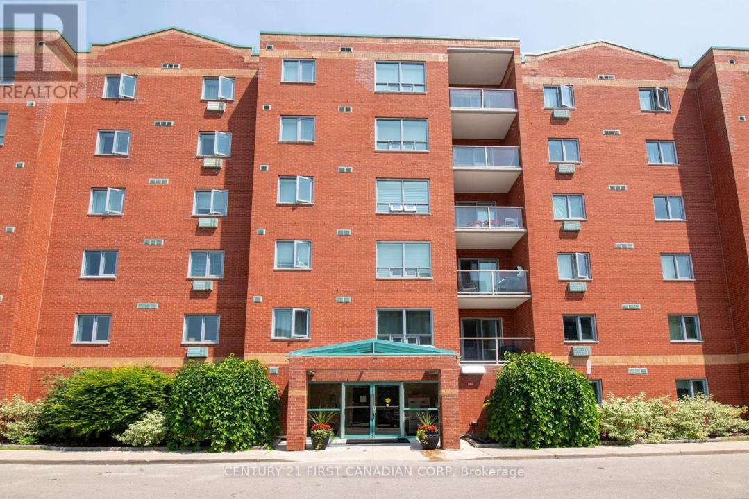 77 BASELINE ROAD, London South (south E), Онтарио N6J 1V5, Канада