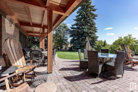 8 VALLEYVIEW POINT(E) NW, Edmonton, アルバータ T5R 5T4, カナダ