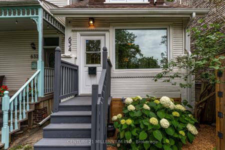 634 WOODBINE AVENUE, Toronto, Ontario M4E 2J1, Canadá