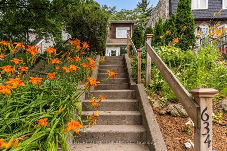 634 WOODBINE AVENUE, Toronto, Ontario M4E 2J1, Canadá