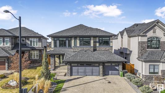1197 HAINSTOCK GREEN SW, Edmonton, アルバータ T6W 3B6, カナダ
