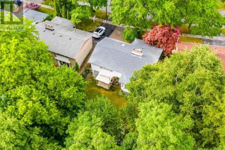 27 BENLEIGH DRIVE, Toronto (woburn), Ontario M1H 1J1, CANADÁ