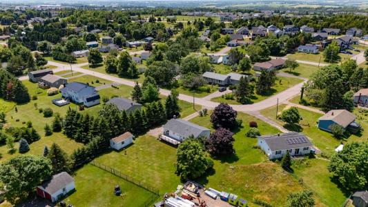 53 WINDYMERE DRIVE, Charlottetown, Đảo Prince Edward C1E 1V2, Canada