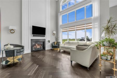 301 SPRUCE CREEK CRESCENT, Pilot Butte, Saskatchewan S4L 5B1, Canadá