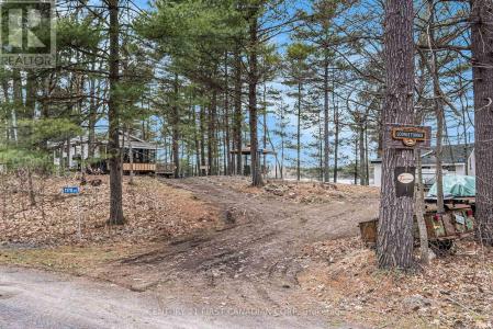 1176 SPARKS LANE, Frontenac (frontenac Centre), オンタリオ K0K 1Z0, カナダ