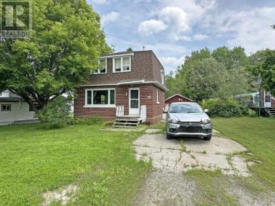 2 STEWART AVE, Red Rock, Ontario P0T 2J0, Canada