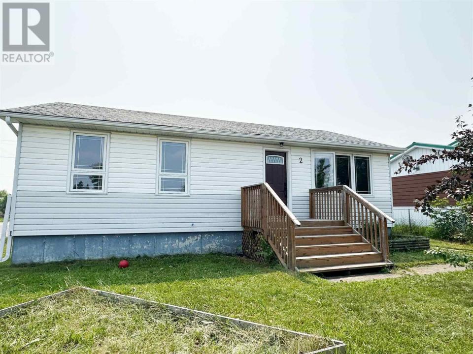 2 ELLIOT ST, Cochenour, Ontario P0V 1L0, CANADÁ