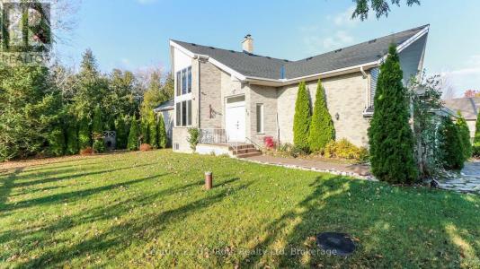 20 GRANT AVENUE, Tiny, Ontario L0L 1P1, Canada