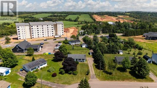 53 WINDYMERE DRIVE, Charlottetown, Isla Del Principe Edward C1E 1V2, Canadá