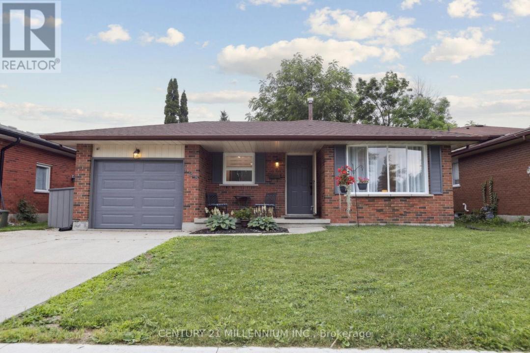 128 WESTVALE DRIVE, Waterloo, Ontario N2T 1C1, Canada