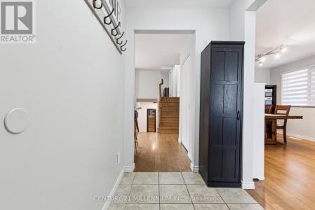 128 WESTVALE DRIVE, Waterloo, Ontario N2T 1C1, Canada
