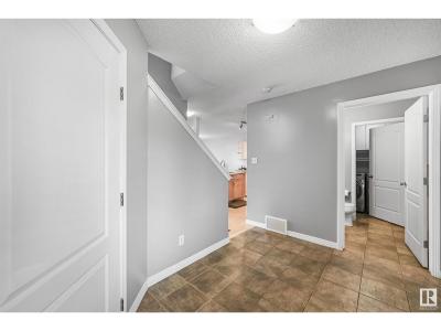1857 GARNETT WY NW, Edmonton, Alberta T5T 6R3, Canada