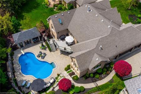 75 ST. ANDREWS DRIVE, Brantford, Ontario N3T 6H3, Canada