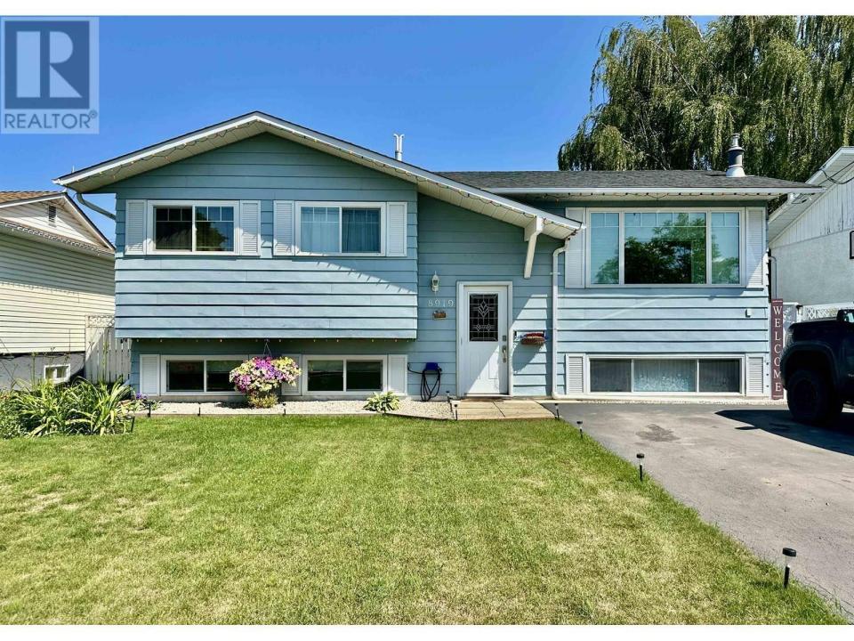 8919 90 STREET, Fort St. John, British Columbia V1J 4Z1, Canada
