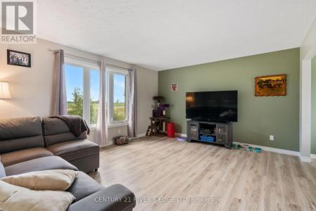 11888 COUNTY RD 18 ROAD NORTH, South Dundas, Ontario K0C 2H0, Canada