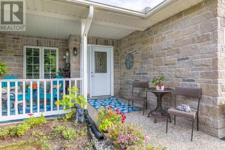 9 GARDEN GROVE CRESCENT, Wasaga Beach, Ontario L9Z 0E6, Canada