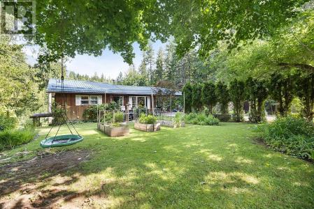 16324 BOWE ROAD, Crawford Bay, Columbia Britannica V0B 1E0, Canada