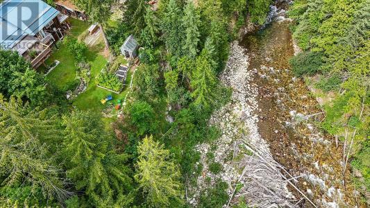 16324 BOWE ROAD, Crawford Bay, Columbia Britannica V0B 1E0, Canada