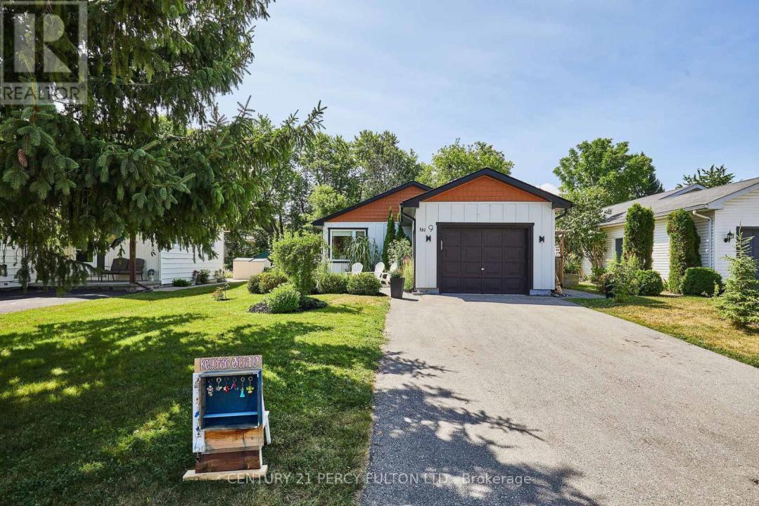 9 MILL STREET, East Gwillimbury (mt Albert), Ontario L0G 1M0, Kanada