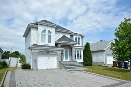 4021  Rue Omer, Laval (Fabreville), Quebec H7R 6A7, Canada