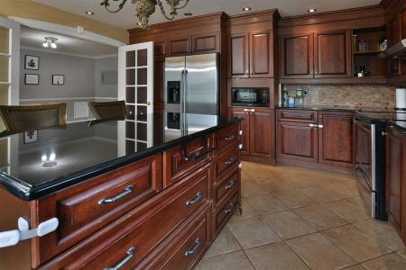 4021  Rue Omer, Laval (Fabreville), Quebec H7R 6A7, Canada