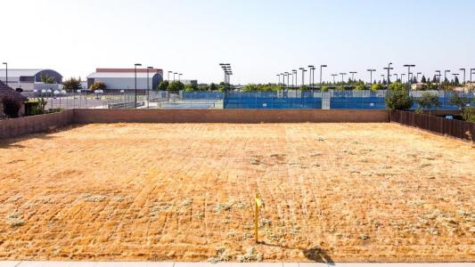 2537 Prestwick Avenue, Fresno, كاليفورنيا 93730, الولايات المتحدة