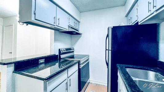 4044 Buena Vista , 104, Dallas, Texas 75204, USA