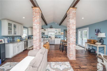 422 Driftwood Avenue, North Benton, אוהיו 44449, ארצות הברית של אמריקה