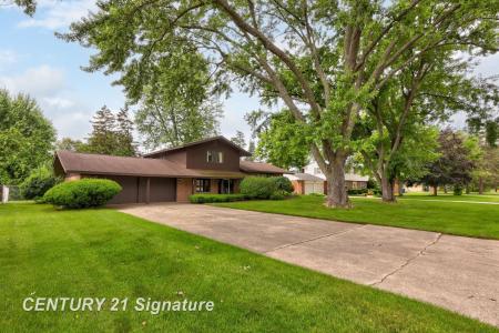 5349 Vanalleo, Saginaw, Michigan 48638, USA