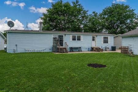 5456 White Pine Lane, Roscoe, Illinois 61073, USA
