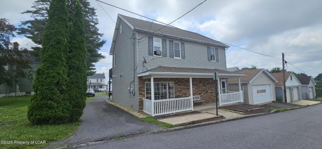 427 Calmia Street, Freeland, Pennsylvania 18224