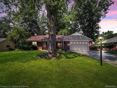 2210 Lancaster Road, Bloomfield Hills, Michigan 48302, USA