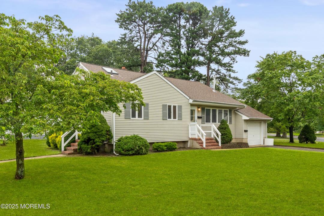 32 Branch Road, Oakhurst, Nova Jersey 07755, Estados Unidos