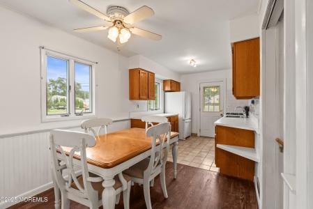 32 Branch Road, Oakhurst, Nova Jersey 07755, Estados Unidos