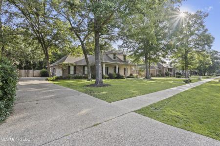 3208 Oakleigh Circle, Ocean Springs, Mississippi 39564, USA