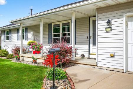 2110 High Meadows Lane, Neenah, Wisconsin 54956, Estados Unidos