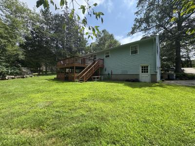 105 Chesterfield Road, East Lyme, Connecticut 06333, USA