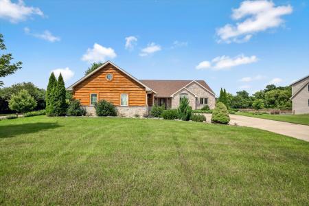 175 Crooked Stick Pass -, North Prairie, Wisconsin 53153